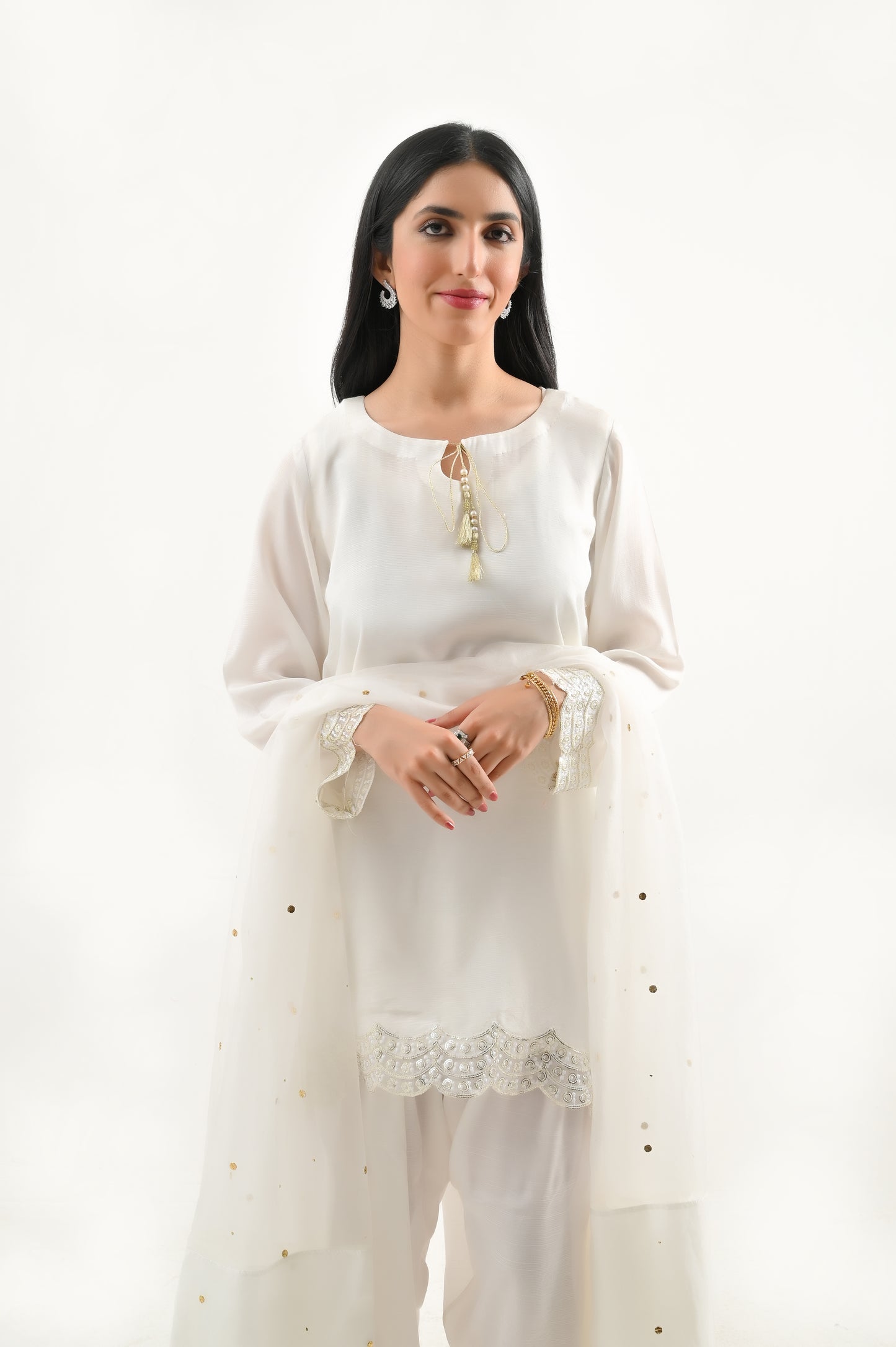 White Elegance Farshi Set-4PC (Available on LAAM)
