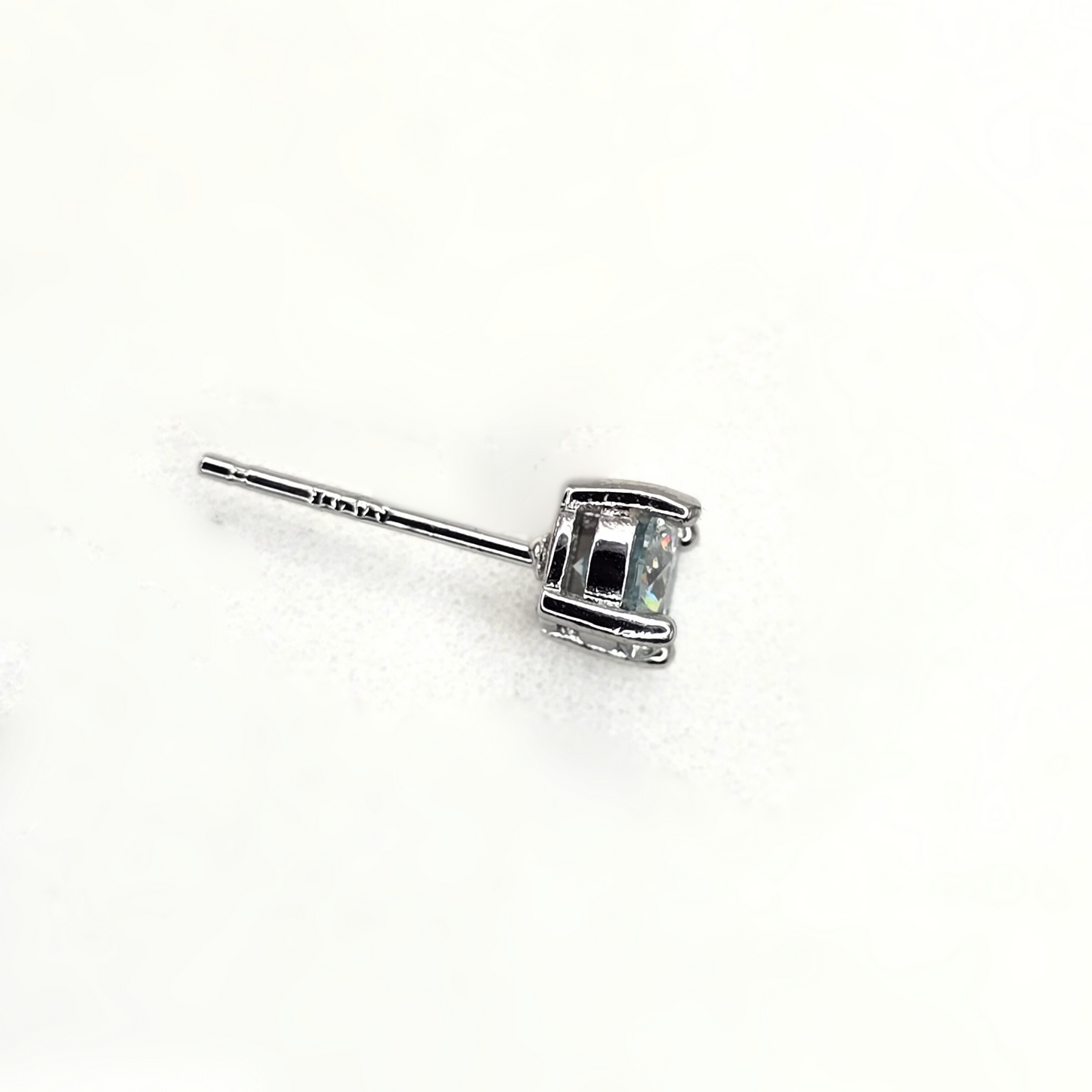 Classic Light Green 0.5 CT White Moissanite Stud Earrings – 925 Sterling Silver