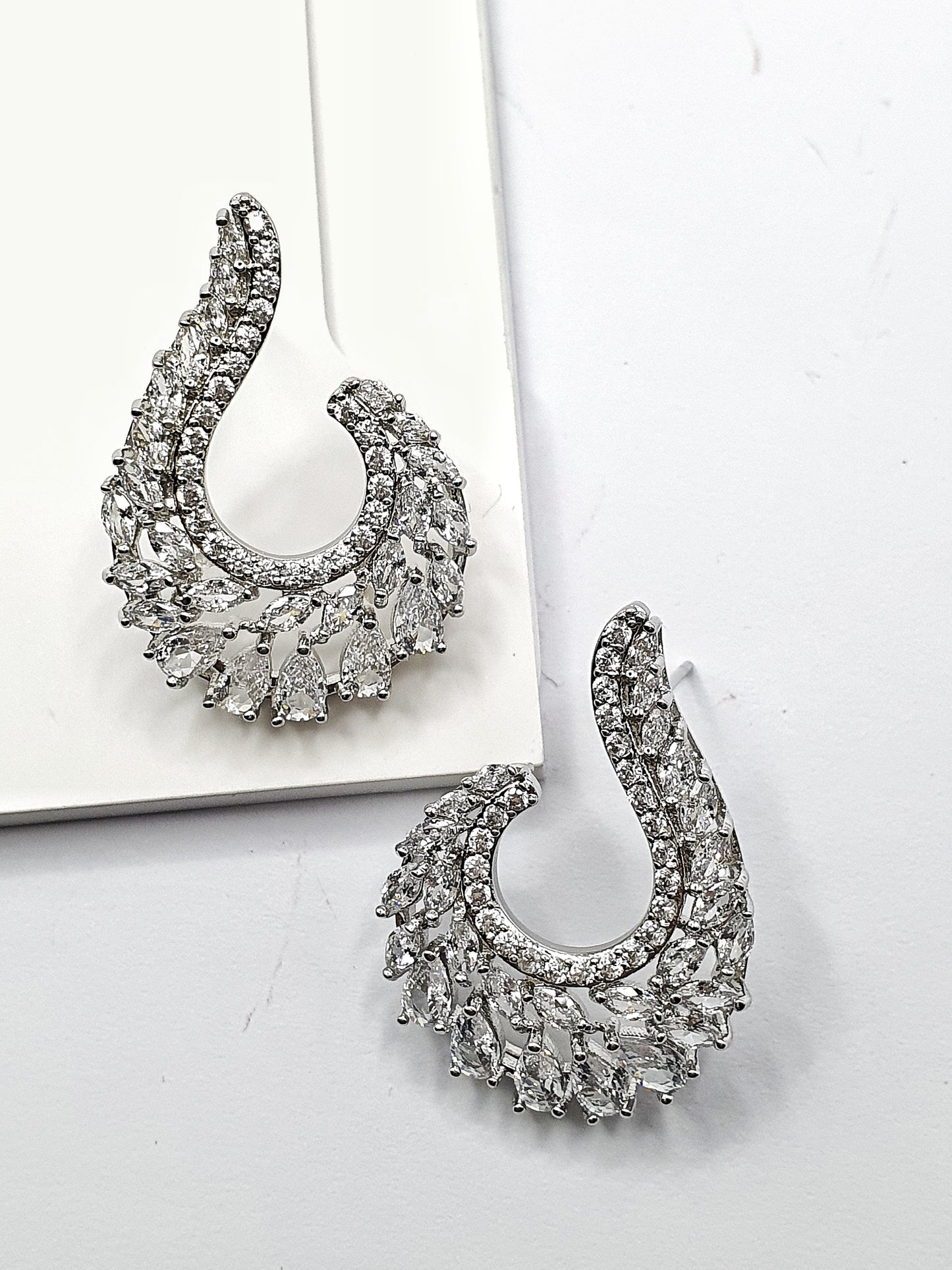 Flower Leaf Curve Earrings