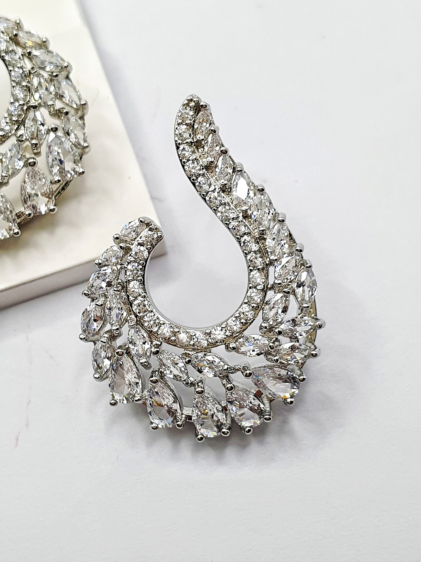 Flower Leaf Curve Earrings