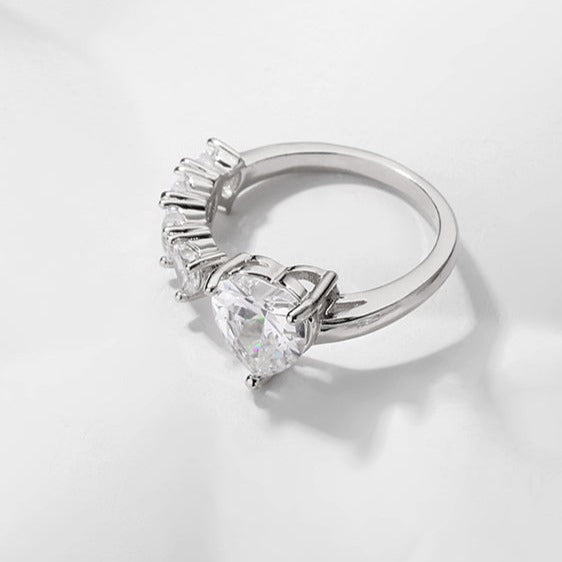 Heart Trail Zircon Ring (Adjustable)