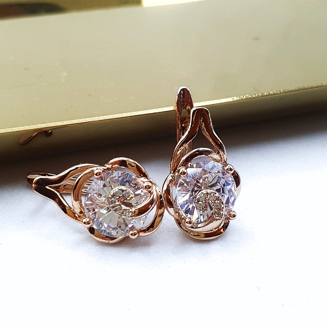 White Round Zircon Earrings