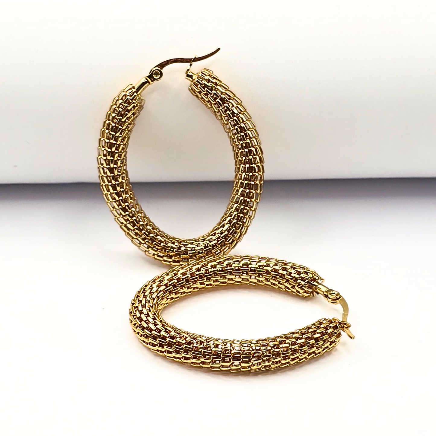 Oval Mesh Hoops