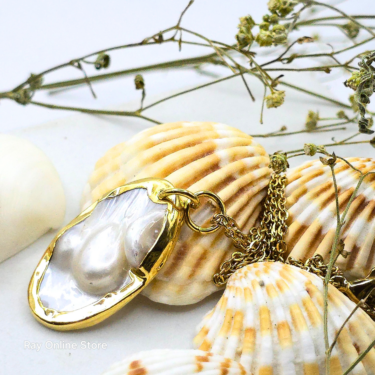 Natural Mother of Pearl Pendant