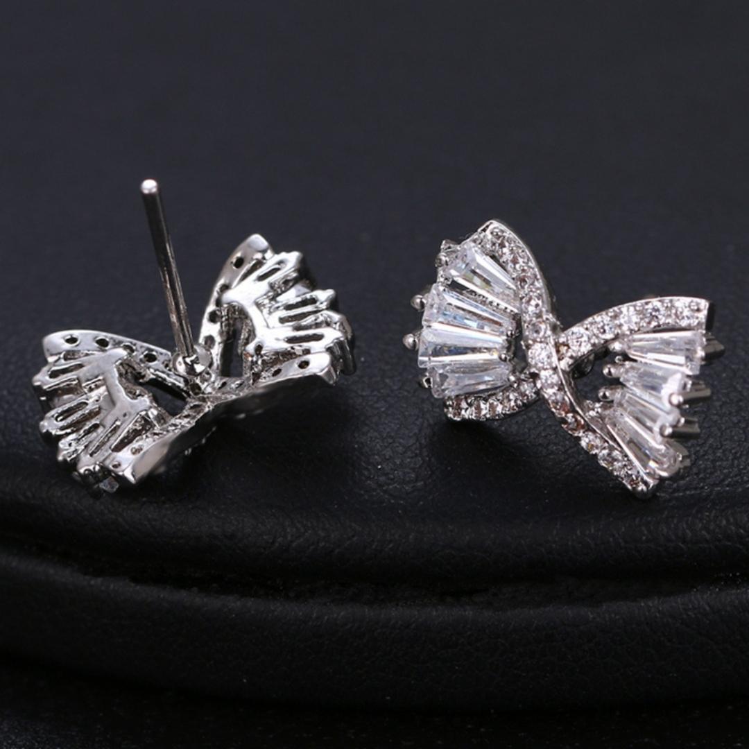 Wavy Bow Earrings