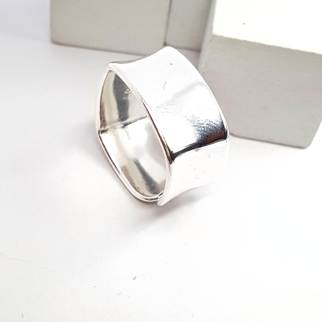 Sleek Square Ring