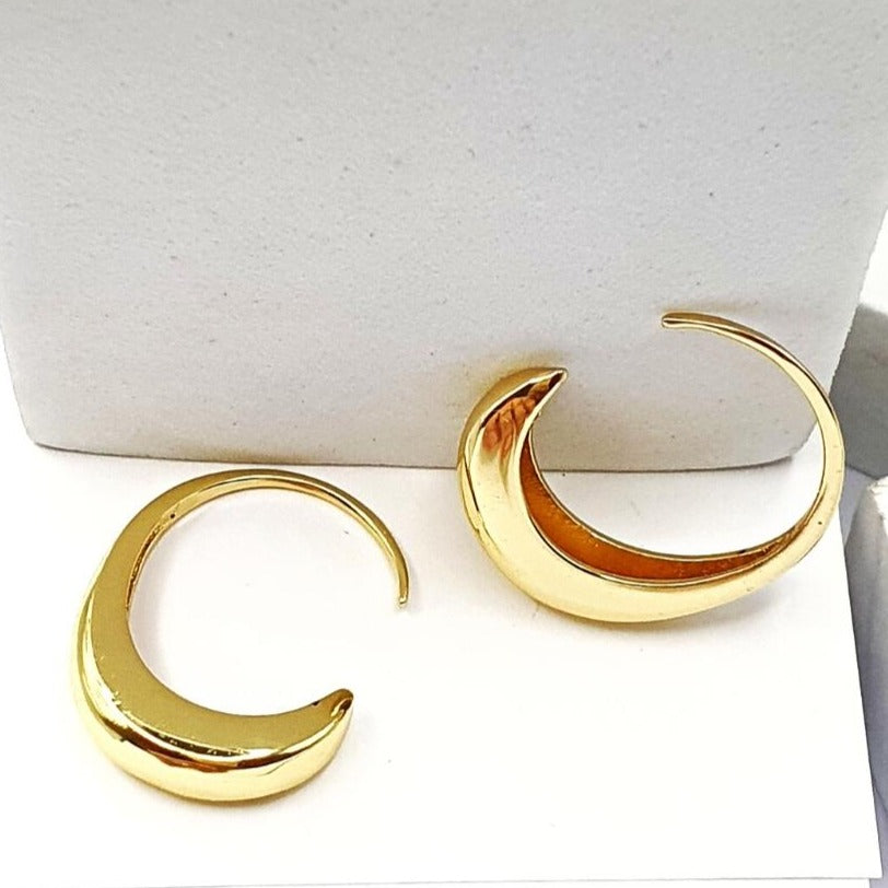 Contemporary C Hoops