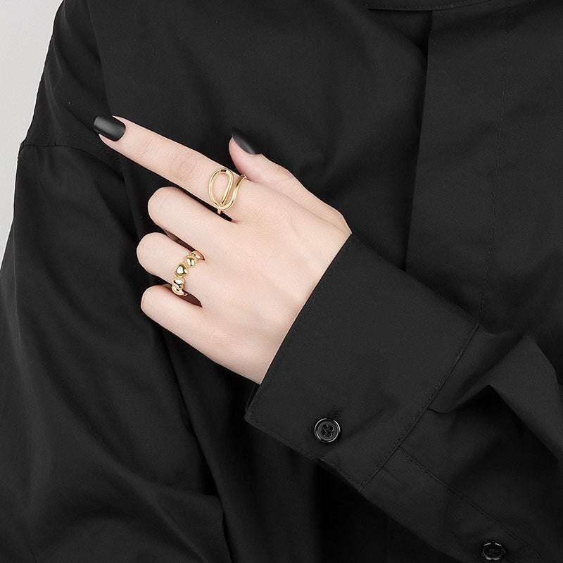 Minimalist Loop Ring