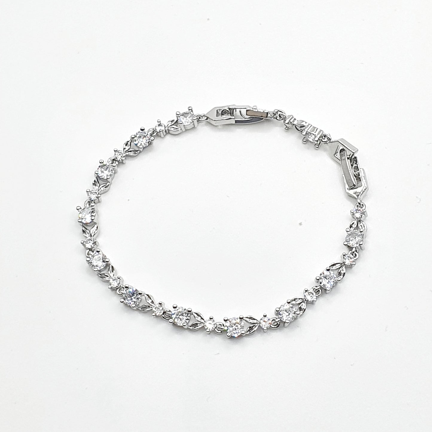 Oval Zirconia Crystal Leaf Bracelet