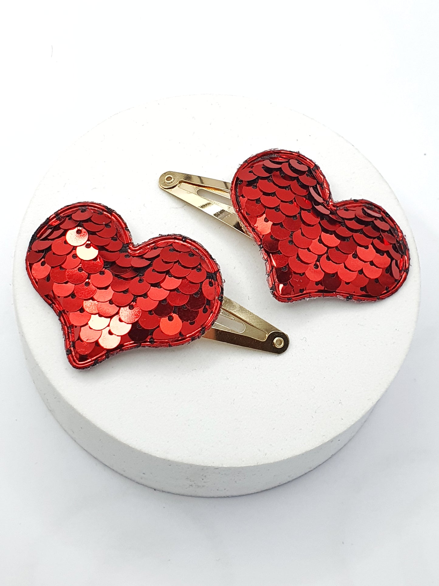 Red Heart Sequin Clip