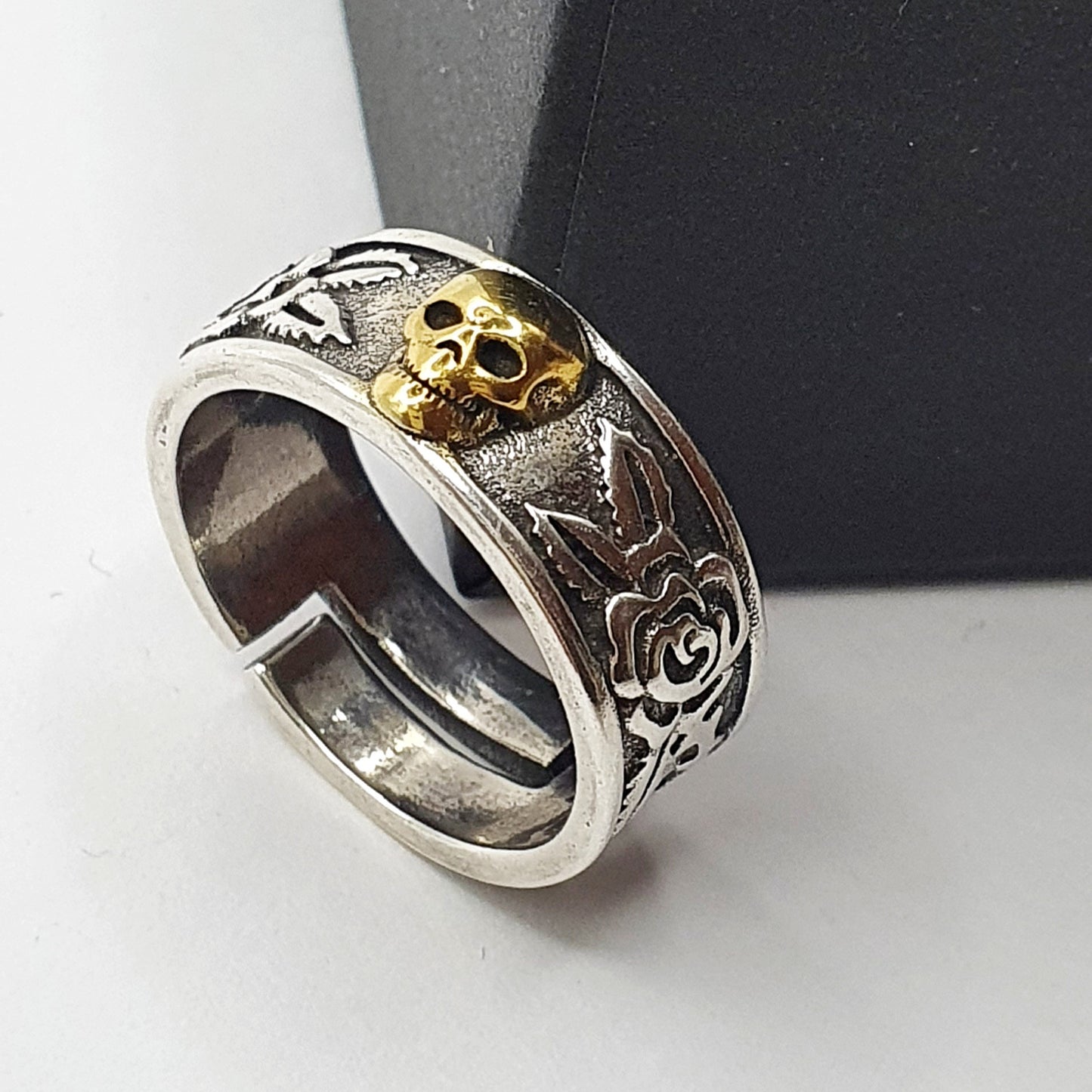 Skull Ring