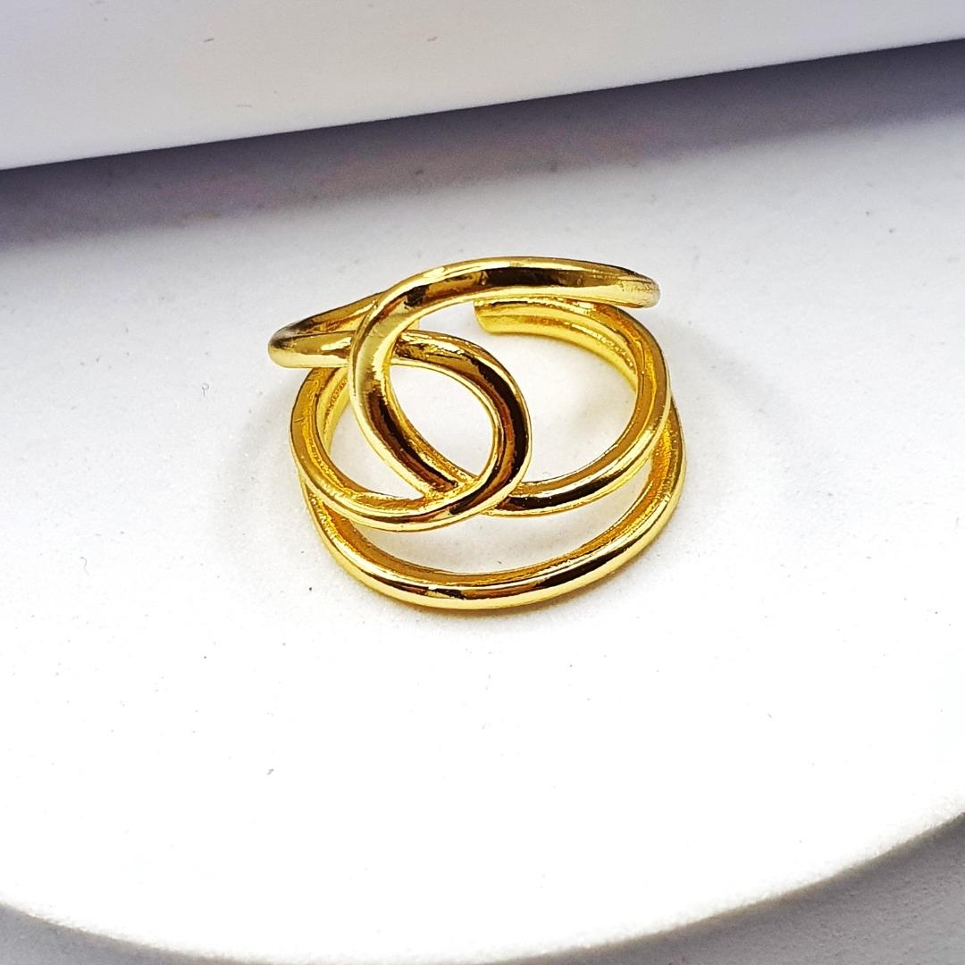 Interlooped Ring