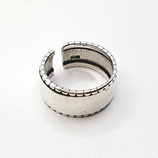 Minimalist Ring