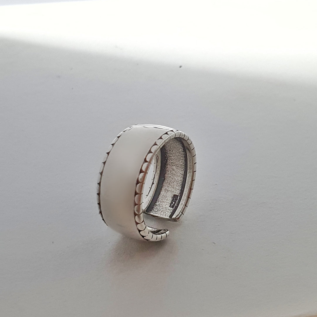 Minimalist Ring