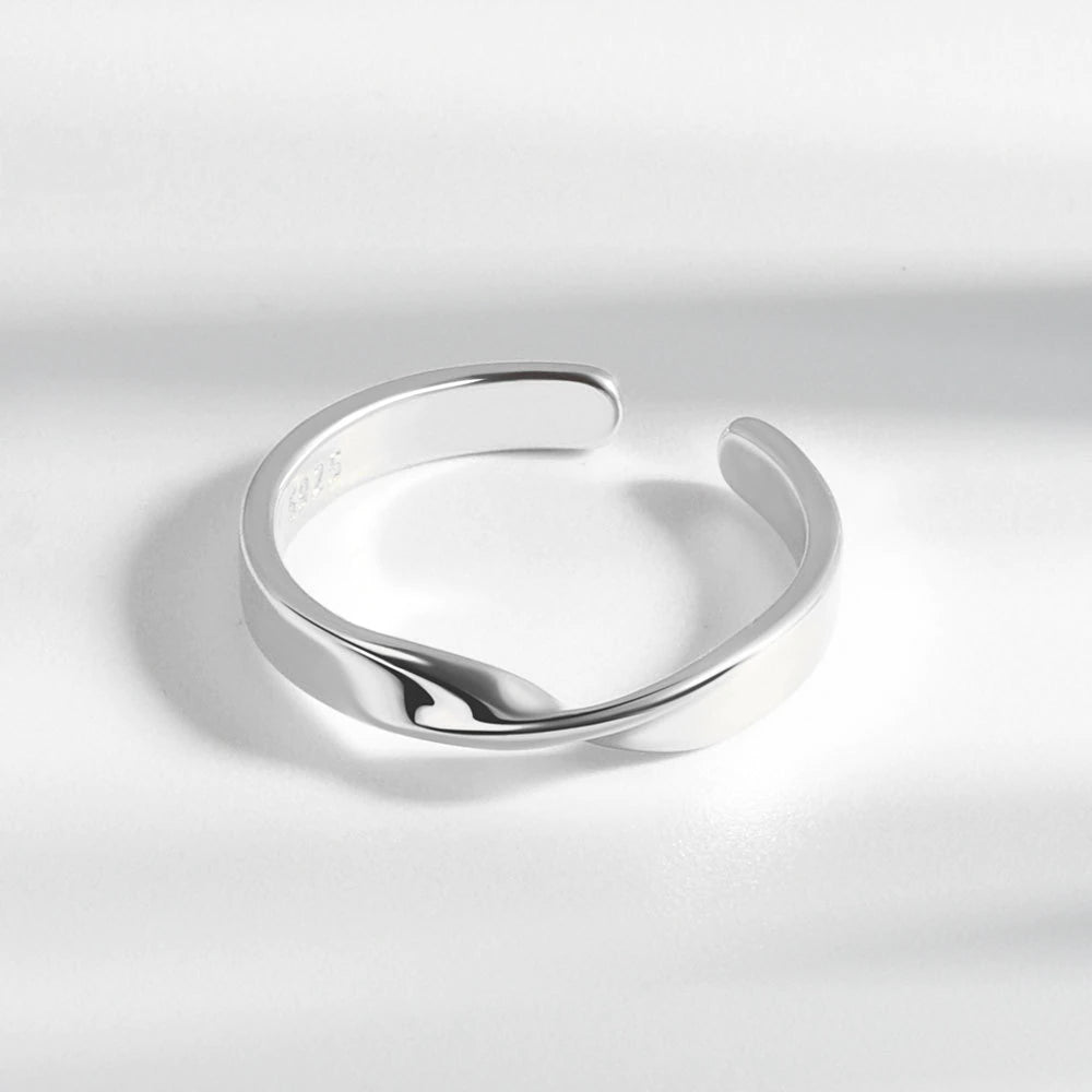 Minimalist Twist Ring