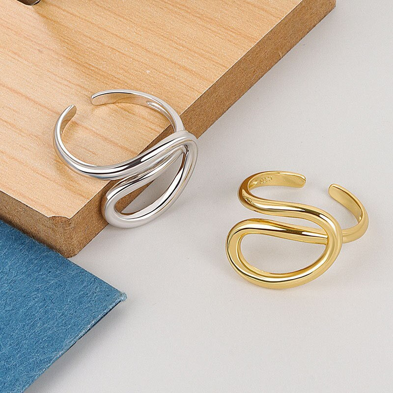 Minimalist Loop Ring