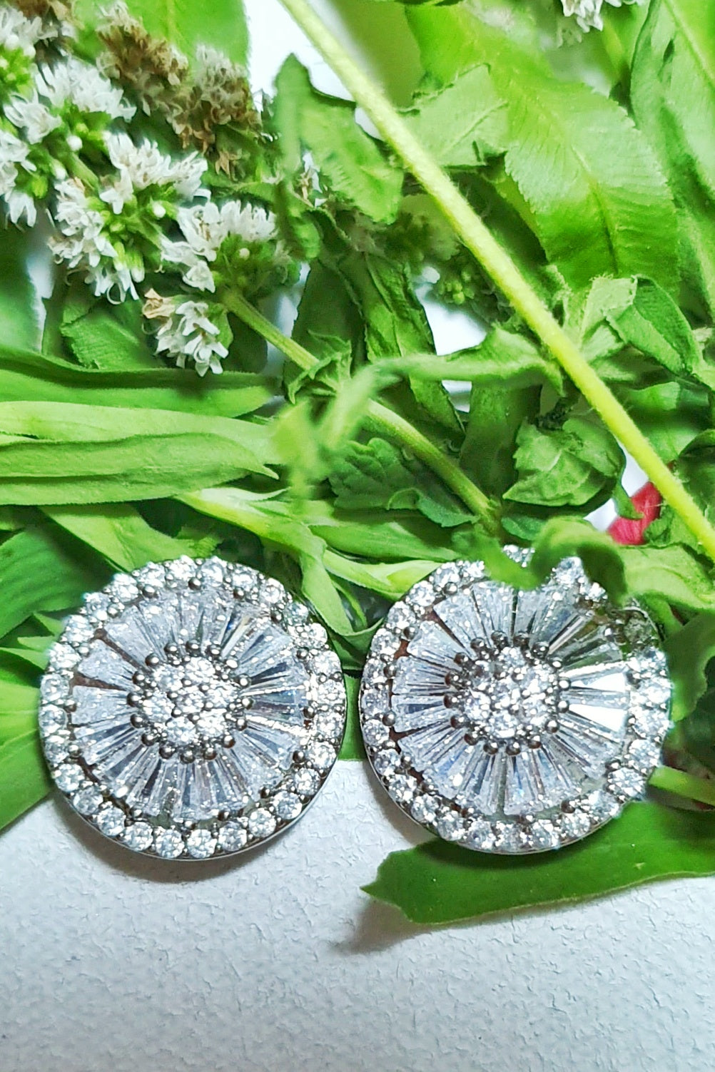 Green and White Zircon Round Earrings
