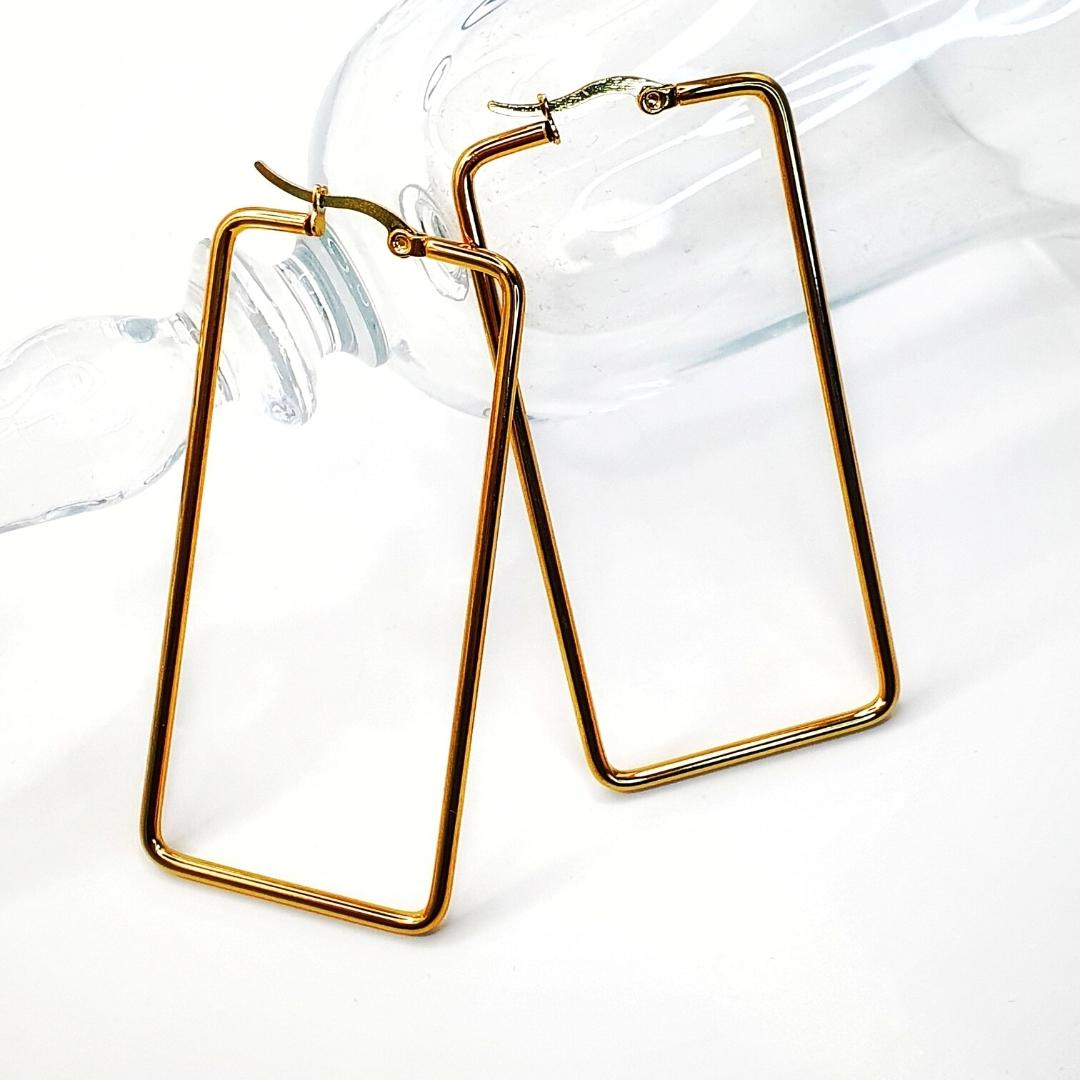 Exaggerated Rectangular Hoops